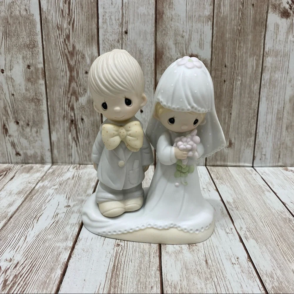 1979 Adorable Precious Moments Bride and Groom Figurine - Picture 5 of 9